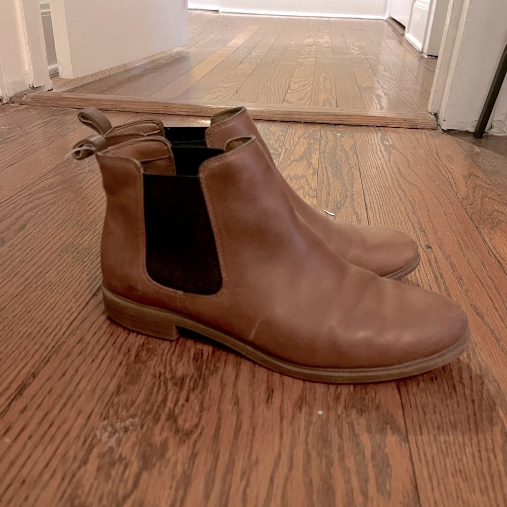 Clark’s Booties Size 7